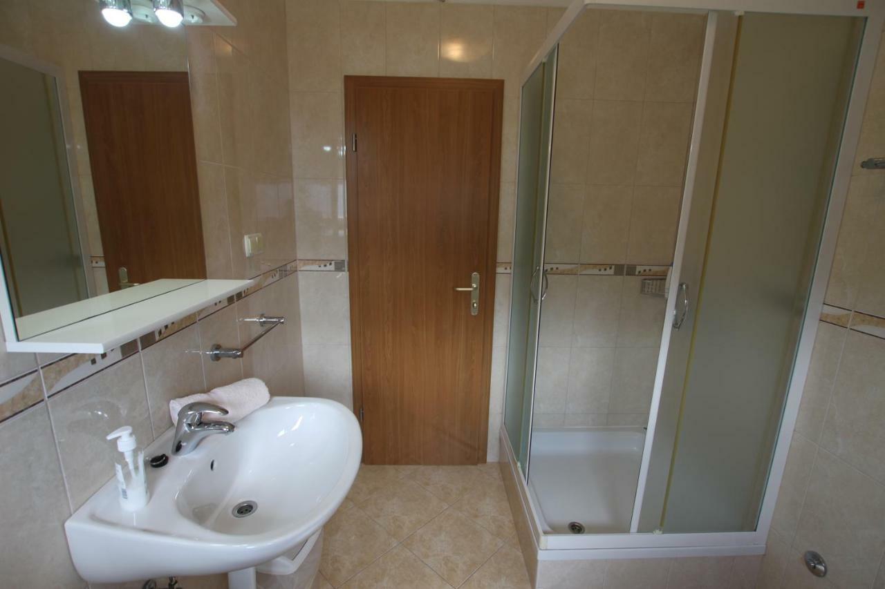 Apartments Macolic راب المظهر الخارجي الصورة