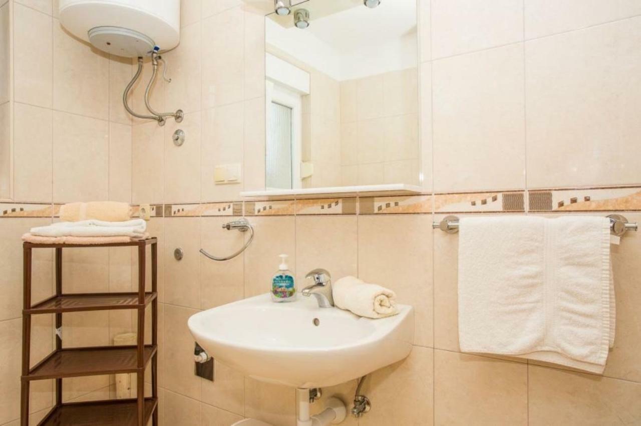 Apartments Macolic راب المظهر الخارجي الصورة